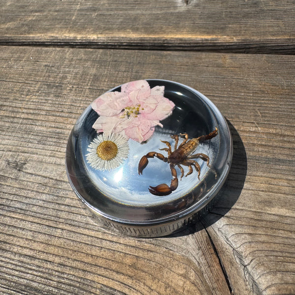 Scorpion & Pink/White Flower Bayonet Gas Cap